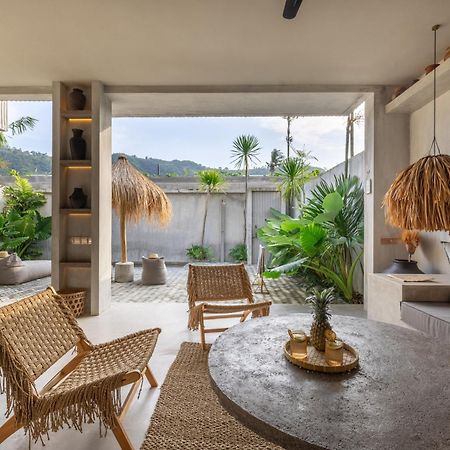 The Konkret Lombok Villa Kuta  Exterior photo