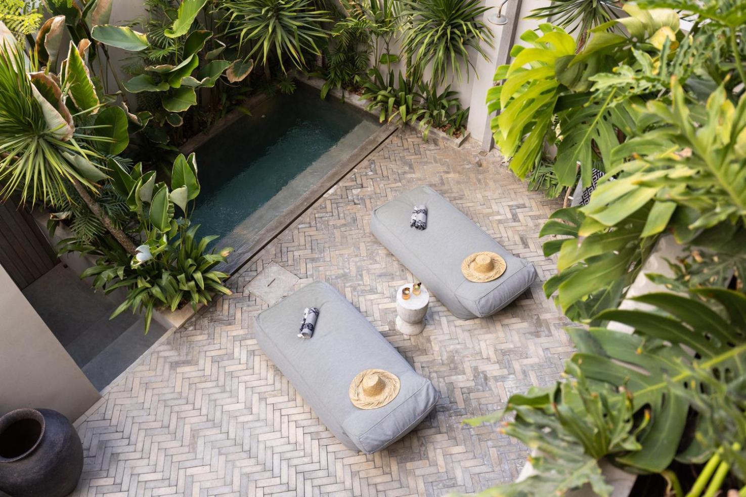 The Konkret Lombok Villa Kuta  Exterior photo
