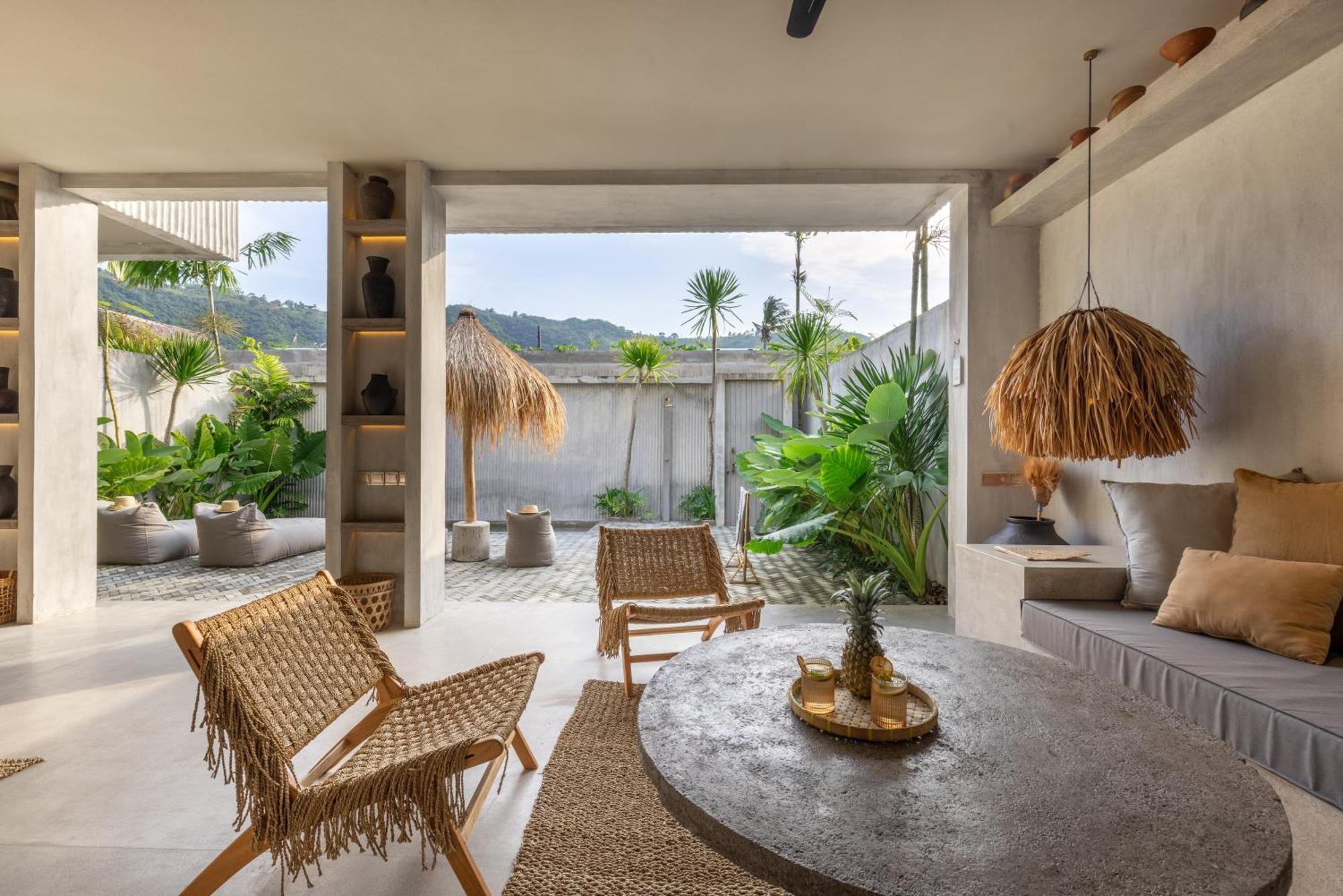 The Konkret Lombok Villa Kuta  Exterior photo